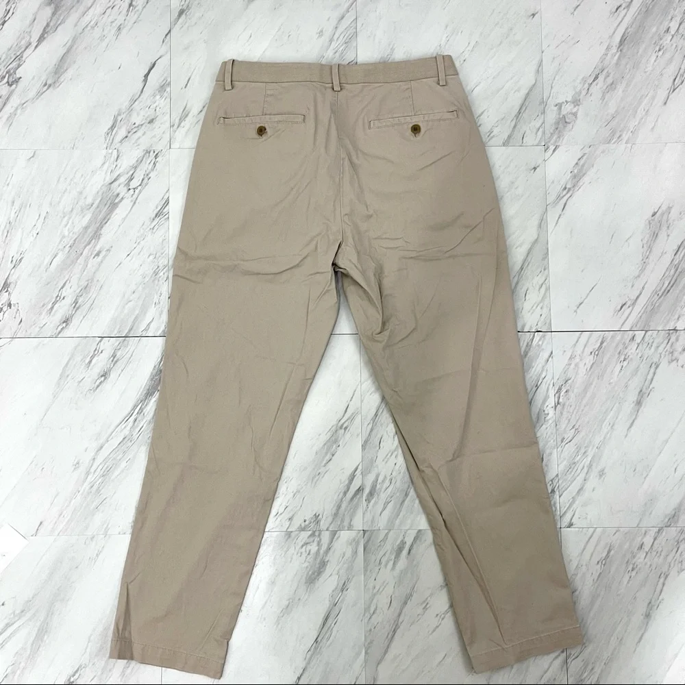 Uniqlo- Khaki Pants Size Medium_5